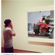 Illustration for article titled Fernando Alonso Looking At Things